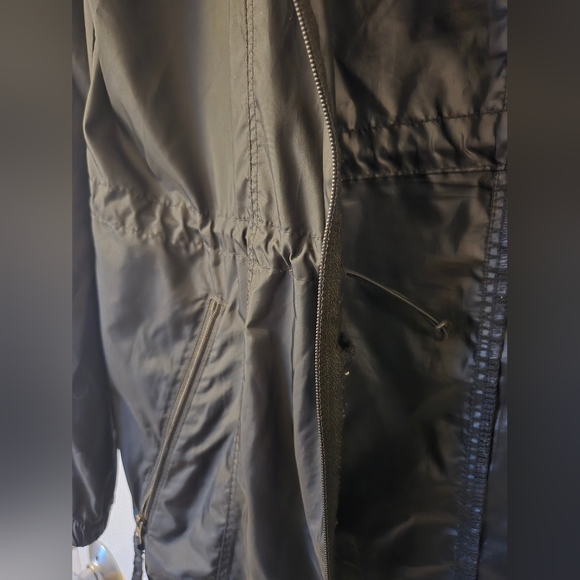 Columbia Black Women's Light Jacket With Hood - Picture 5 of 10